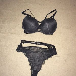 Front Closure Birdcage Bra W/ highwaist thong